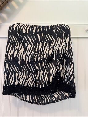 Reclaimed Vintage Black and White Zebra-Pattern Skirt